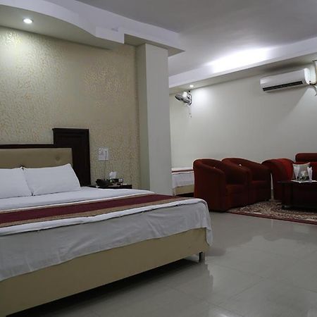 Hotel City Plaza Jessore Esterno foto