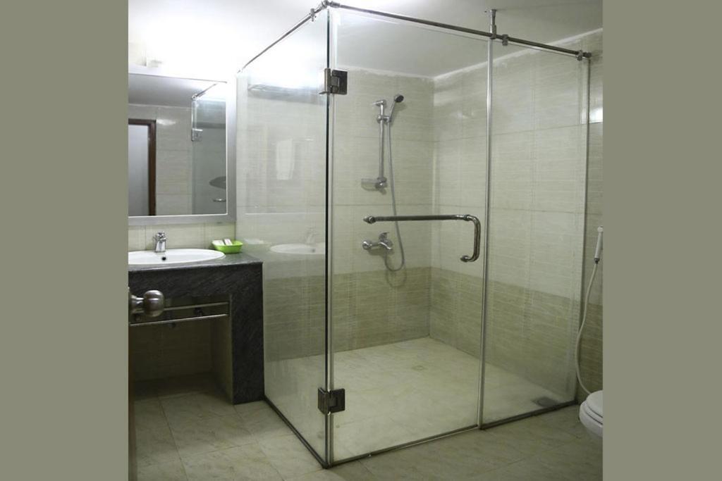 Hotel City Plaza Jessore Esterno foto