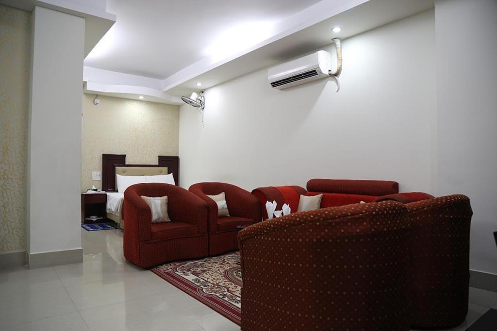 Hotel City Plaza Jessore Esterno foto
