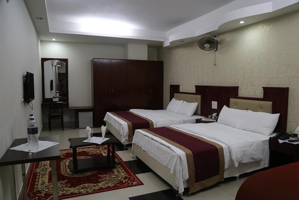 Hotel City Plaza Jessore Esterno foto