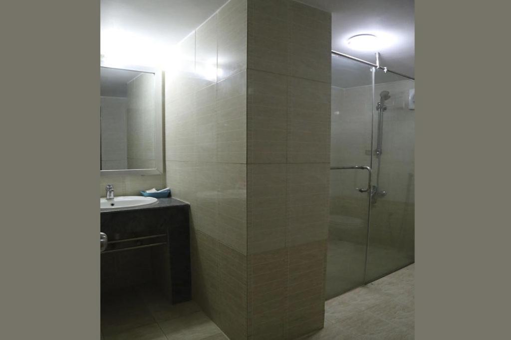 Hotel City Plaza Jessore Esterno foto